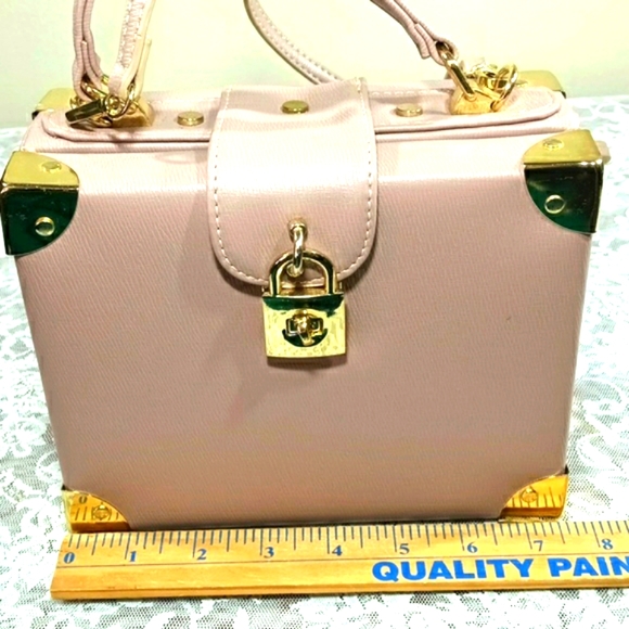 Madison West Beautiful Light Pink Handbag/Crossbody Box Women's Bag - Picture 8 of 17
